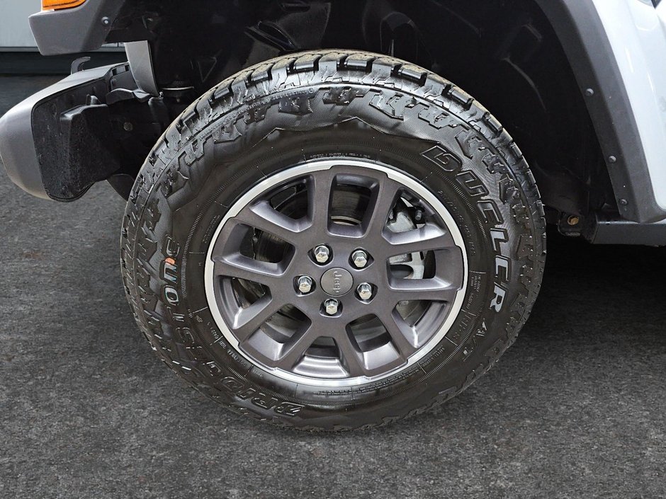 Jeep Gladiator OVERLAND // 4RM // V6 PENTASTAR 2023-6