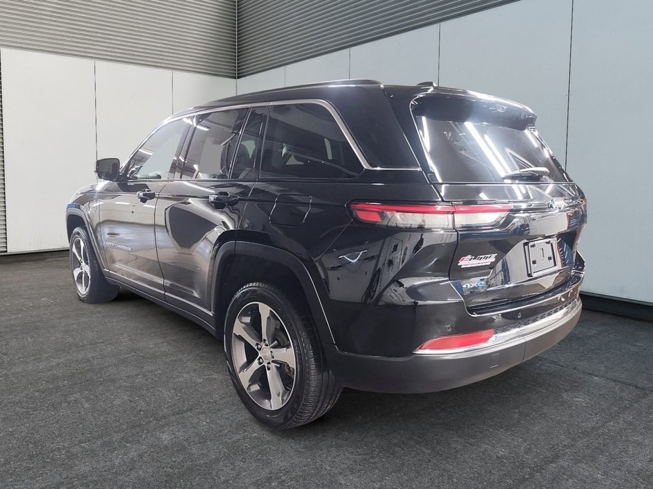 2022 Jeep Grand Cherokee 4xe DVD // CUIR // ECRANS PASSAGERS ARRIÈRES-3