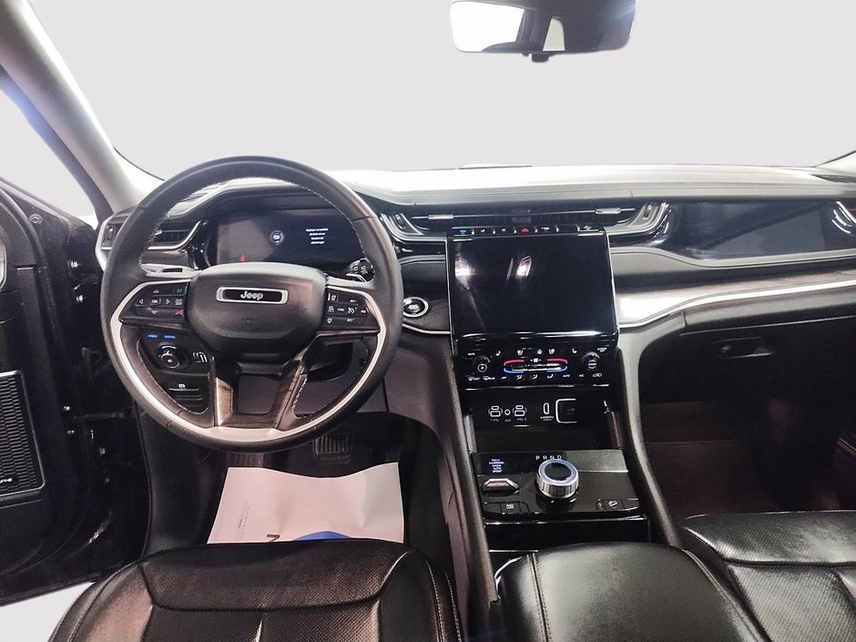 2022 Jeep Grand Cherokee 4xe DVD // CUIR // ECRANS PASSAGERS ARRIÈRES-9