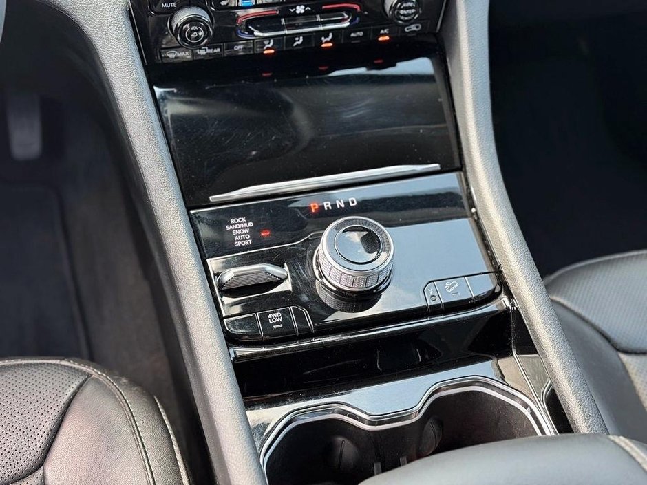 2022 Jeep Grand Cherokee 4xe DVD // CUIR // ECRANS PASSAGERS ARRIÈRES-19