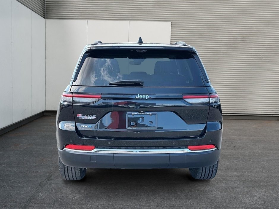 2022 Jeep Grand Cherokee 4xe DVD // CUIR // ECRANS PASSAGERS ARRIÈRES-5