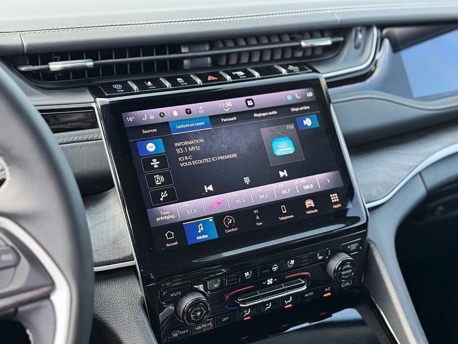 2022 Jeep Grand Cherokee 4xe DVD // CUIR // ECRANS PASSAGERS ARRIÈRES-17