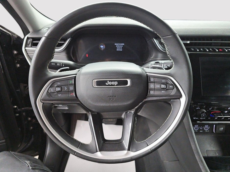 2023 Jeep Grand Cherokee LAREDO // GRAND CHEROKEE // JEEP-11