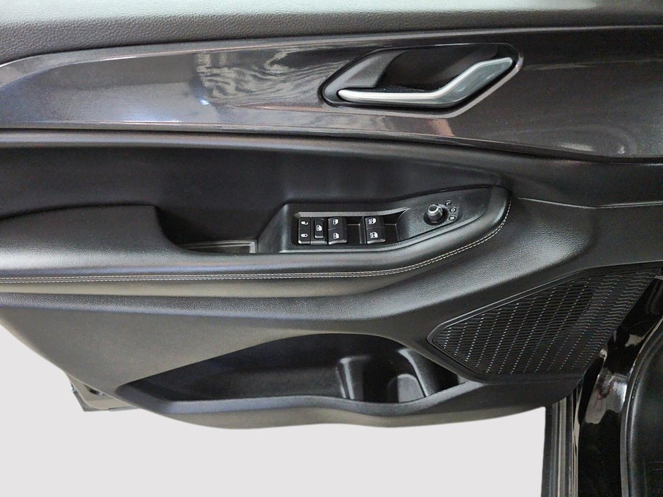 2023 Jeep Grand Cherokee LAREDO // GRAND CHEROKEE // JEEP-10