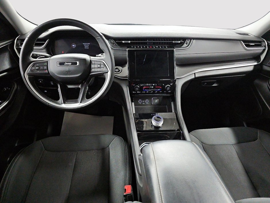 2023 Jeep Grand Cherokee LAREDO // GRAND CHEROKEE // JEEP-9