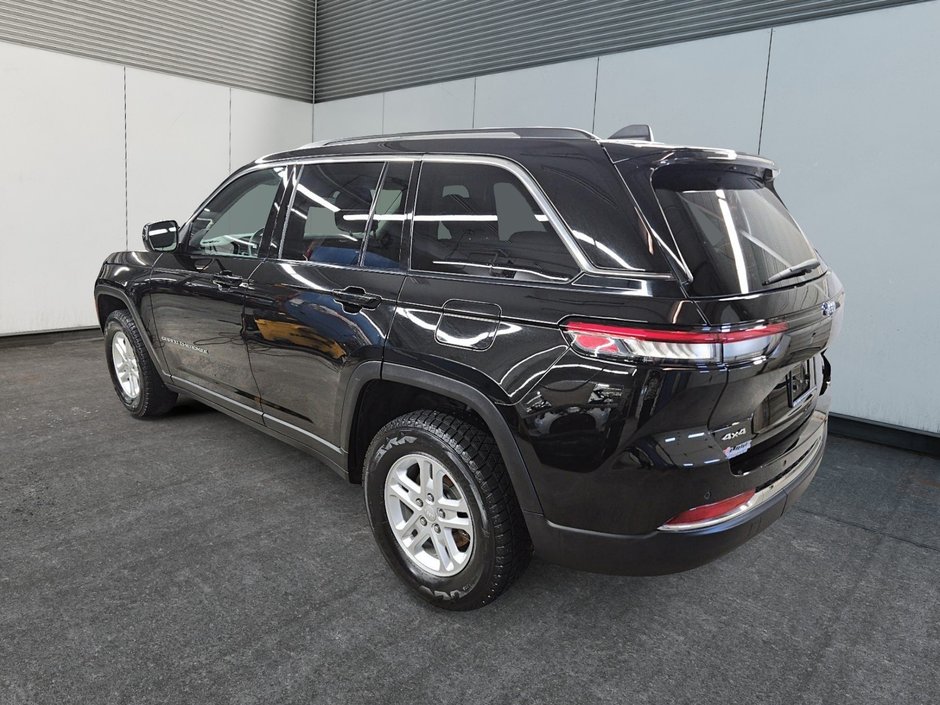 2023 Jeep Grand Cherokee LAREDO // GRAND CHEROKEE // JEEP-3