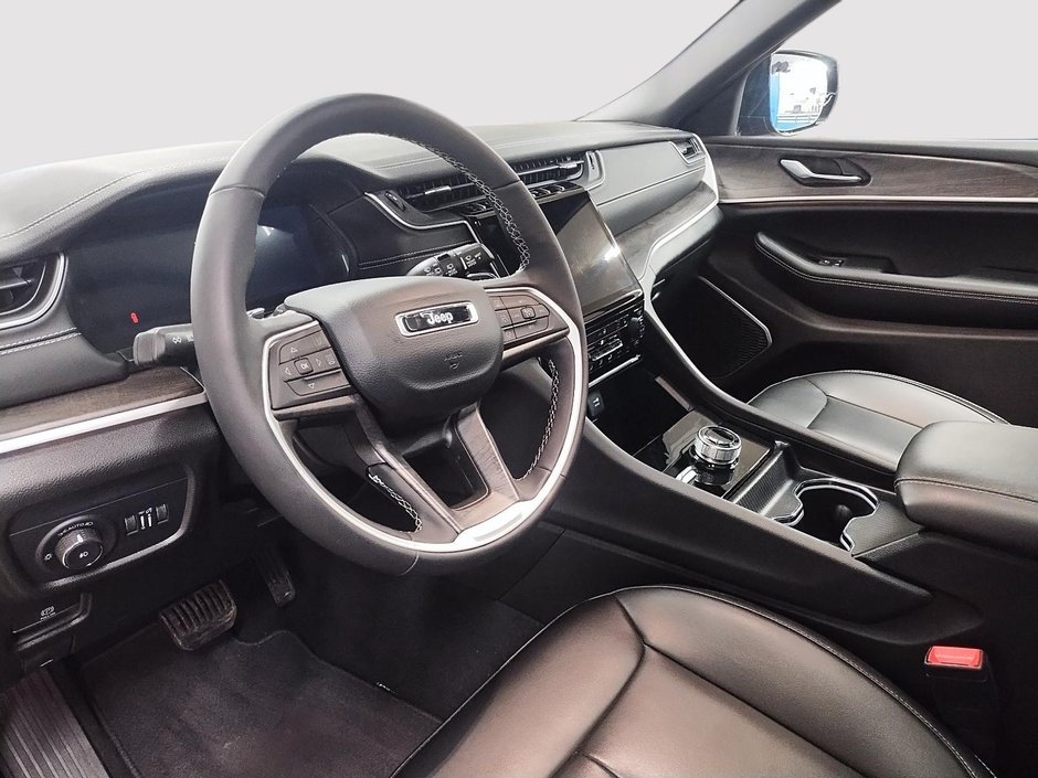 Jeep Grand Cherokee LIMITED 4X4 // TOIT PANORAMIQUE 2024-23