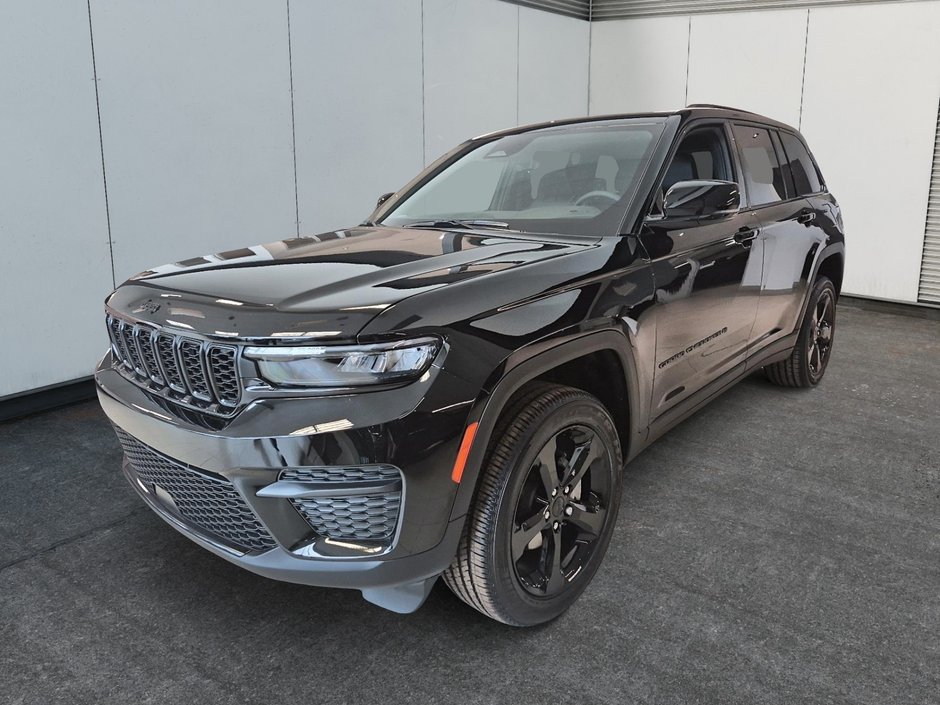 2025 Jeep Grand Cherokee LAREDO ALTITUDE in St-Jean-Sur-Richelieu, Quebec