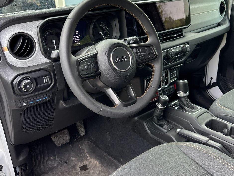 2024 Jeep Wrangler 4xe WILLYS 4X4 // HYBRIDE // DEUX TOITS-3