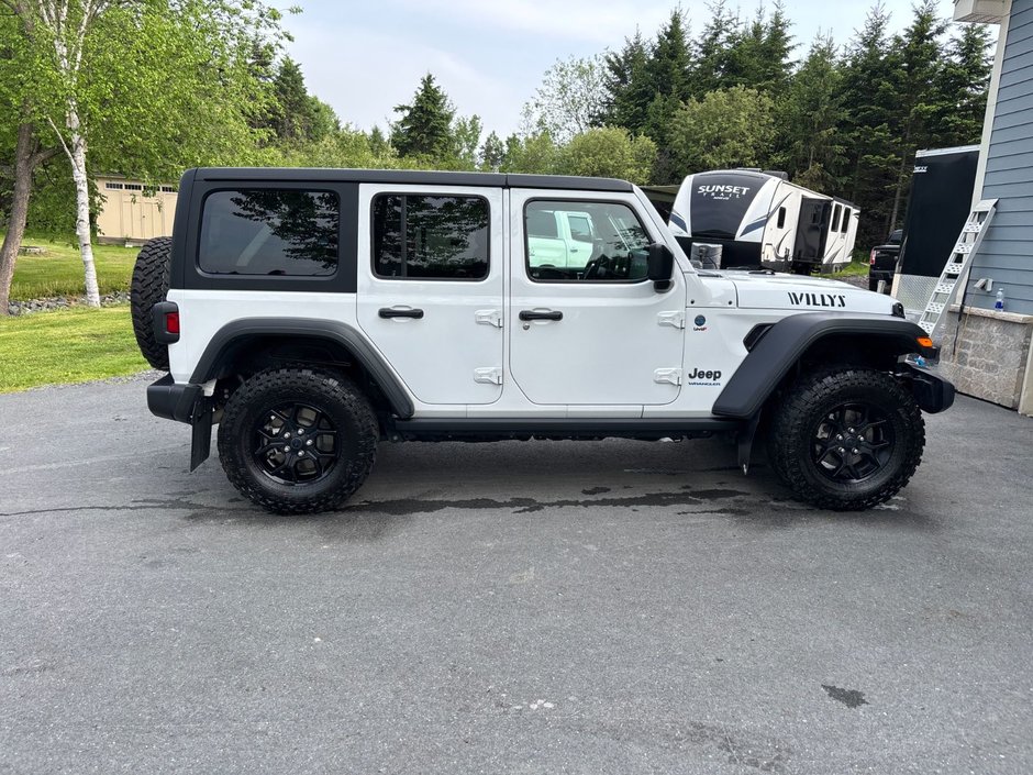 2024 Jeep Wrangler 4xe WILLYS 4X4 // HYBRIDE // DEUX TOITS-2