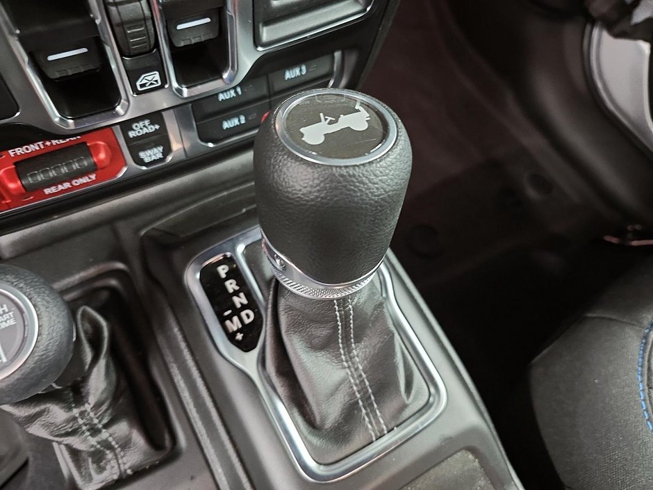 Jeep Wrangler 4xe RUBICON 4XE 4X4 // SKY ONE TOUCH // TOUT ÉQUIPÉ 2024-14