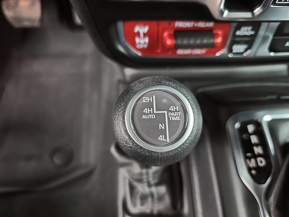 Jeep Wrangler 4xe RUBICON 4XE 4X4 // SKY ONE TOUCH // TOUT ÉQUIPÉ 2024-15