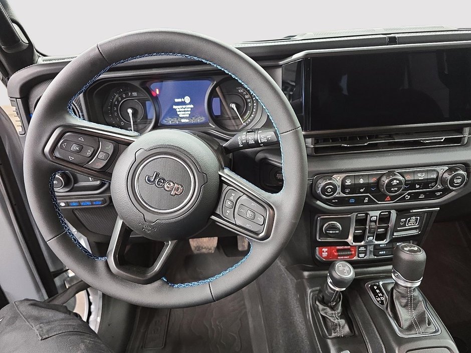 Jeep Wrangler 4xe RUBICON 4XE 4X4 // SKY ONE TOUCH // TOUT ÉQUIPÉ 2024-13