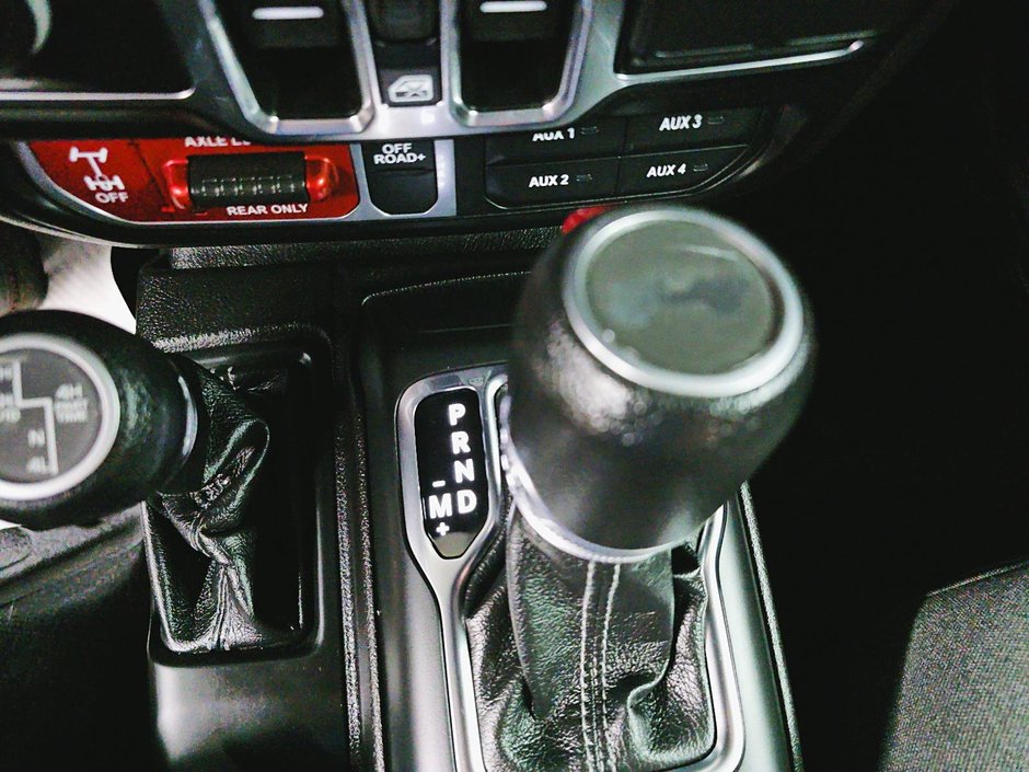 2024 Jeep Wrangler 4xe WILLYS 4XE 4X4 // TEMPS FROIDS-14