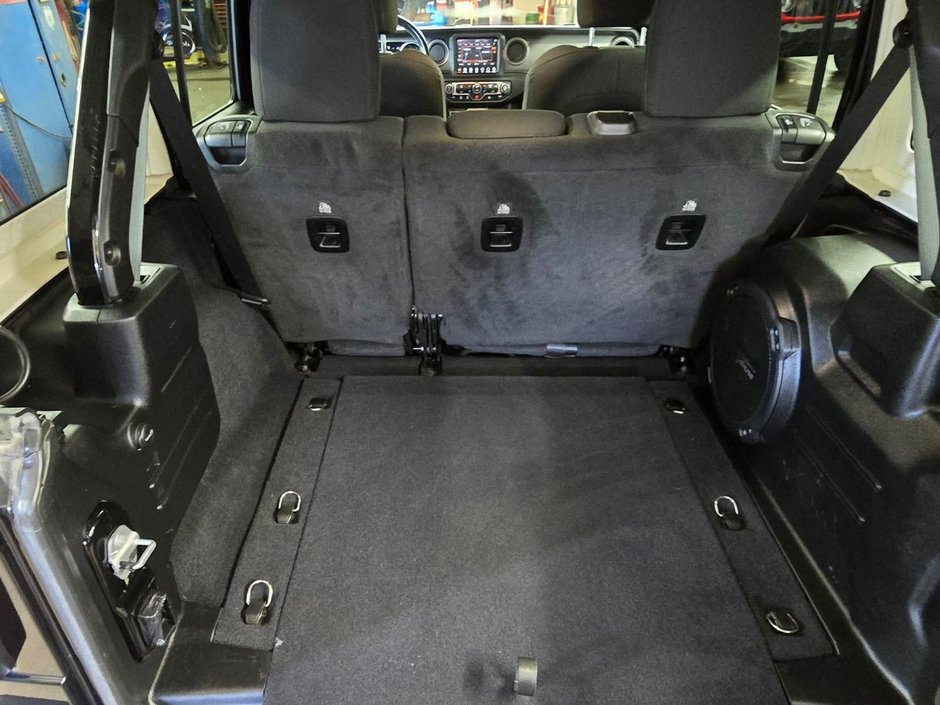 Jeep Wrangler Unlimited Sport 2021-9