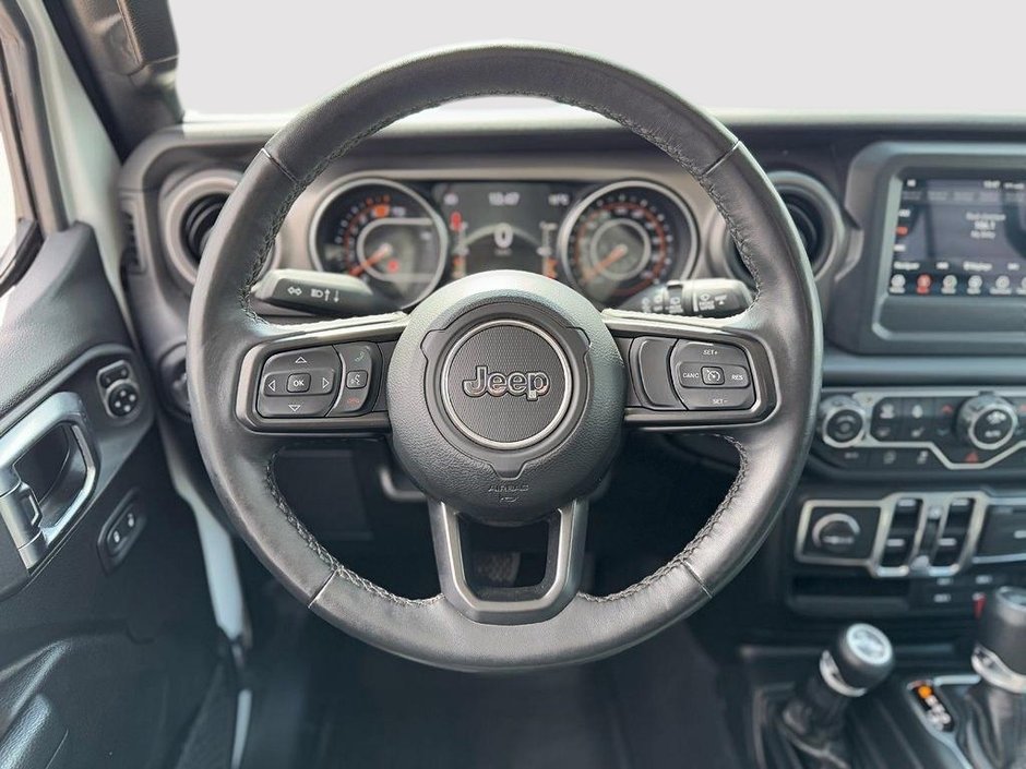 2023 Jeep Wrangler WILLYS 4X4 V6 // TEMPS FROIDS-10