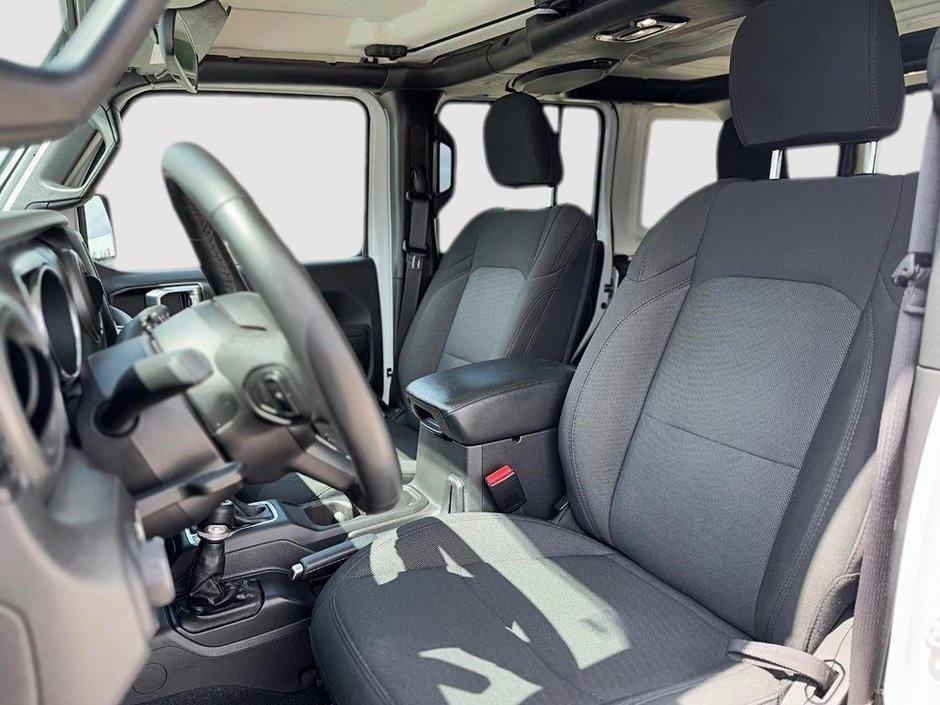 2023 Jeep Wrangler WILLYS 4X4 V6 // TEMPS FROIDS-7