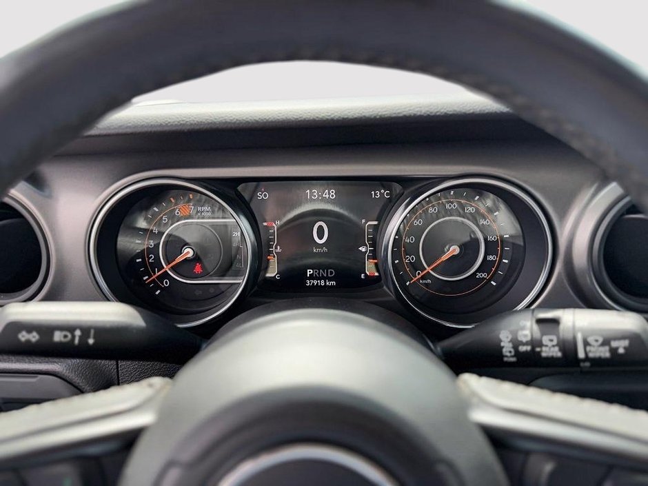 2023 Jeep Wrangler WILLYS 4X4 V6 // TEMPS FROIDS-16