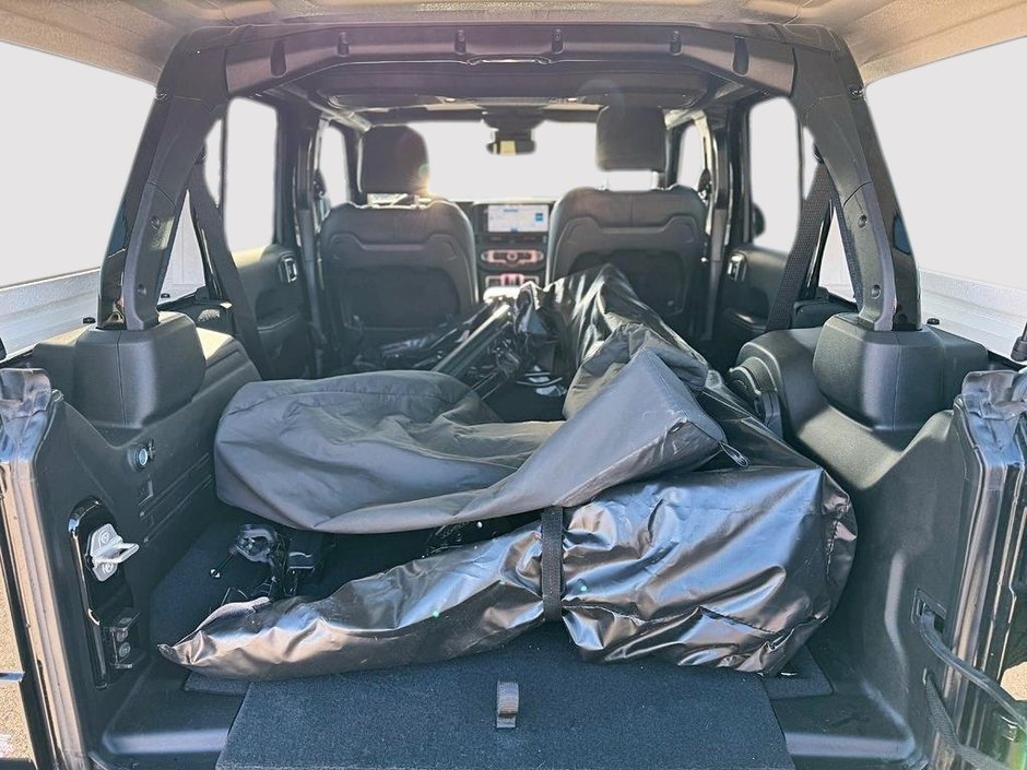2024 Jeep Wrangler SAHARA 4X4 // TEMPS FROID // 2 TOITS-4