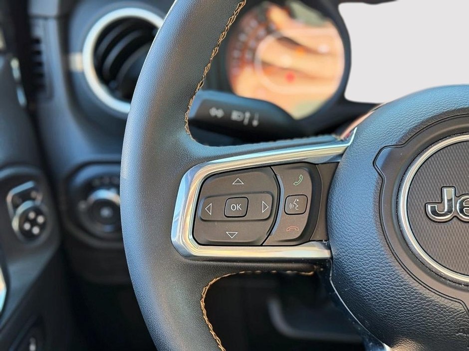 2024 Jeep Wrangler SAHARA 4X4 // TEMPS FROID // 2 TOITS-10