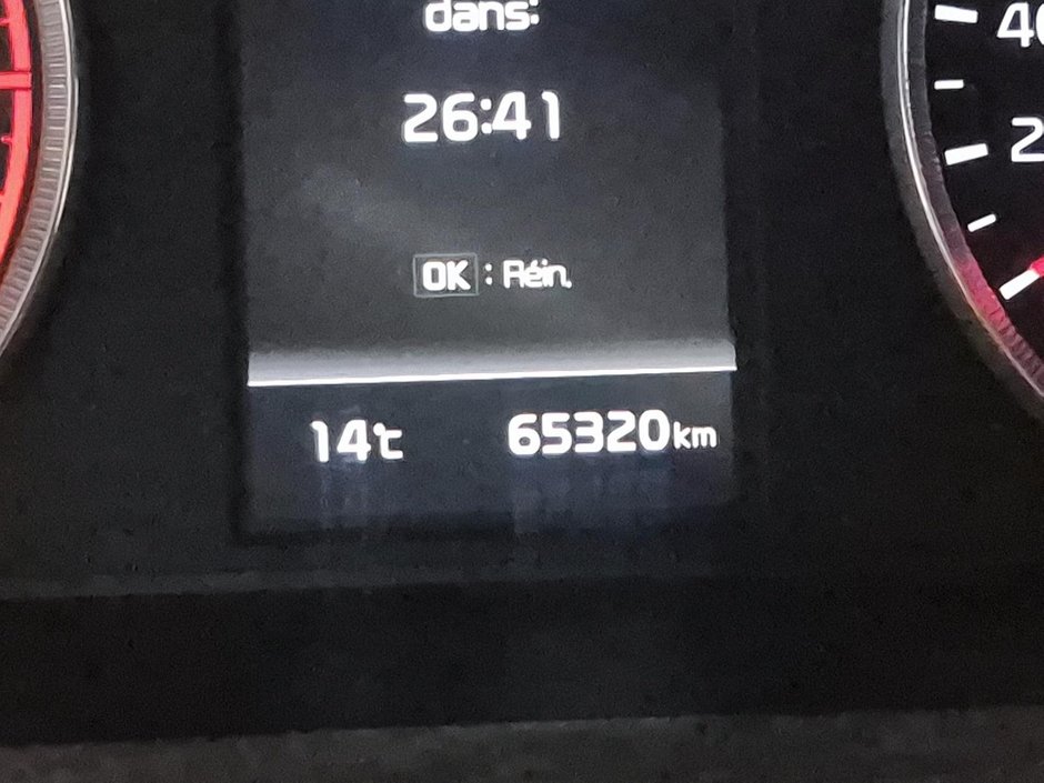 Kia K5 EX // SEDAN // GT-LINE 2022-12