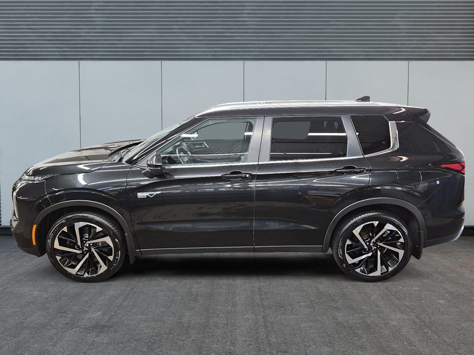 2023 Mitsubishi Outlander PHEV SEL // OUTLANDER // PHEV-4