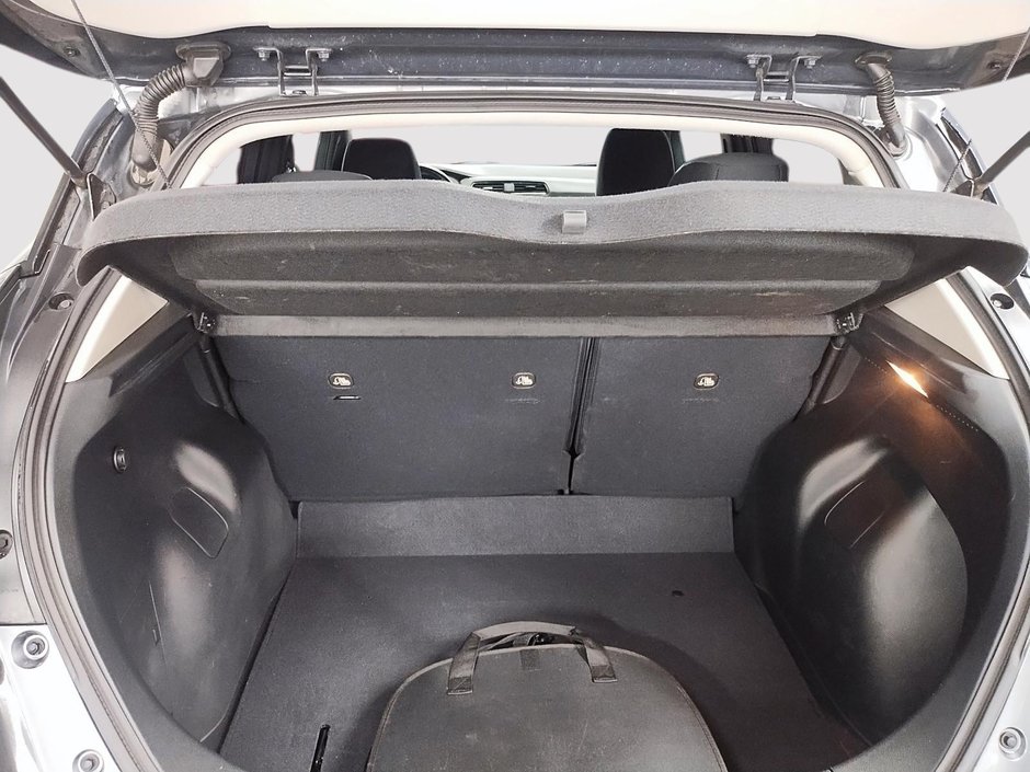 Nissan Leaf SV 40KW/H 2020-5