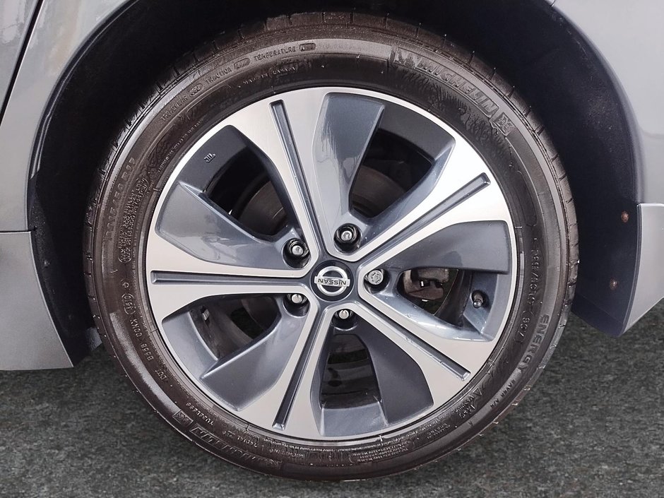 Nissan Leaf SV 40KW/H 2020-6