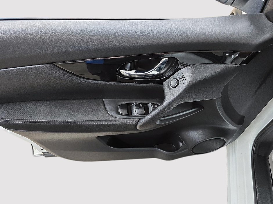 Nissan Qashqai SV AWD // TOIT OUVRANT 2018-10