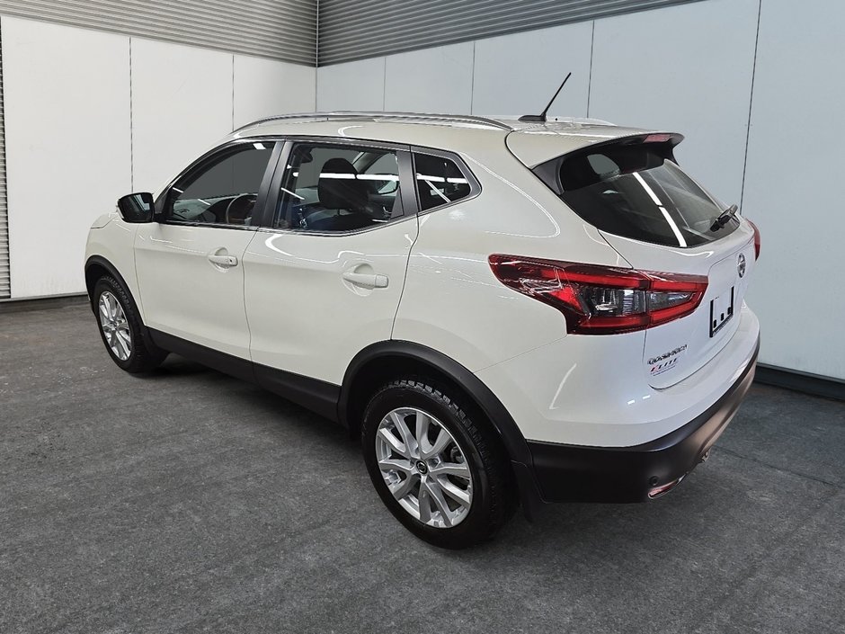 2023 Nissan Qashqai SV AWD // TOIT OUVRANT // SIÈGES CHAUFFANTS-3