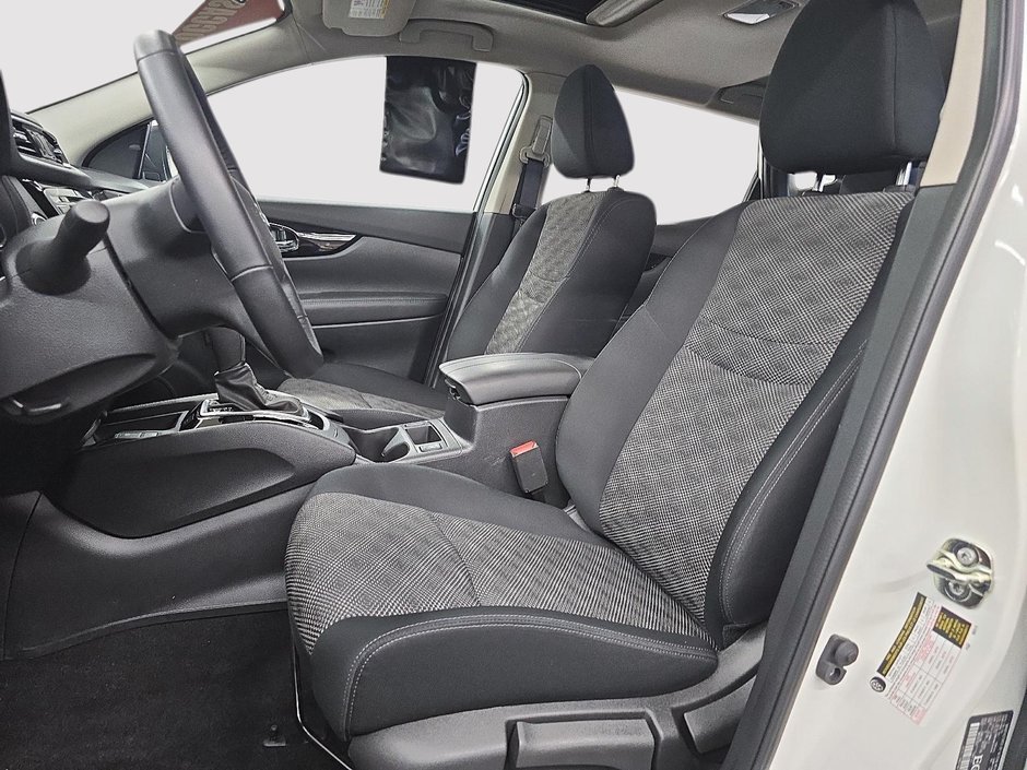 2023 Nissan Qashqai SV AWD // TOIT OUVRANT // SIÈGES CHAUFFANTS-8