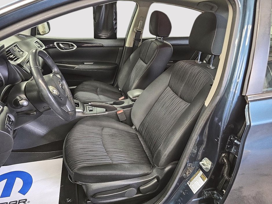 Nissan Sentra SV // TOIT // SIÈGES CHAUFFANTS 2018-8