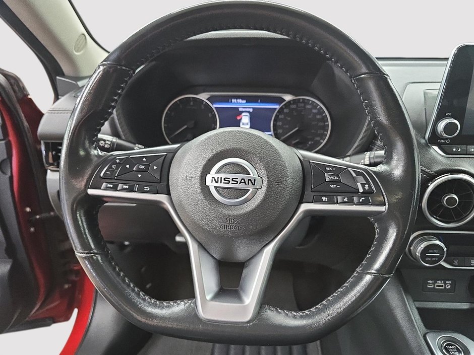 Nissan Sentra SENTRA // SV // NISSAN 2022-11