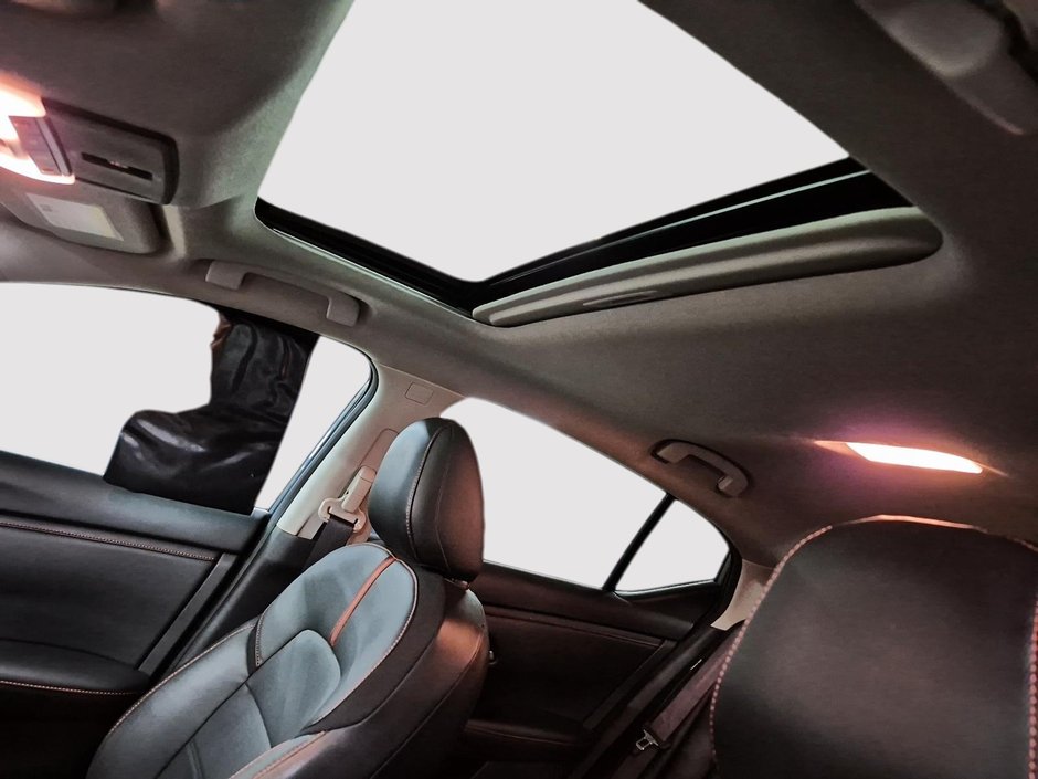 2025 Nissan Sentra SR / SENTRA / NISSAN // MAG  SUR PNEUS HIVERS INCLUS-15