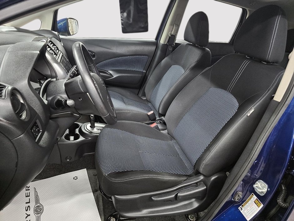 2019 Nissan Versa Note SV // HATCHBACK // ECONOMQIUE-6