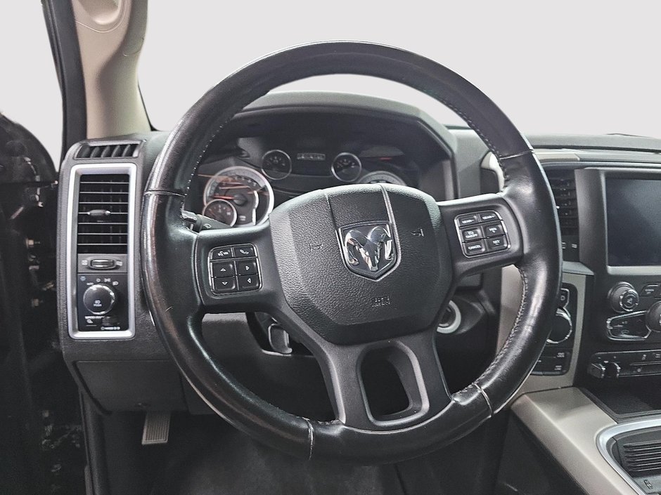 Ram 1500 Classic WARLOCK 4X4 CREW CAB // V8 // TOUT ÉQUIPÉ 2019-11