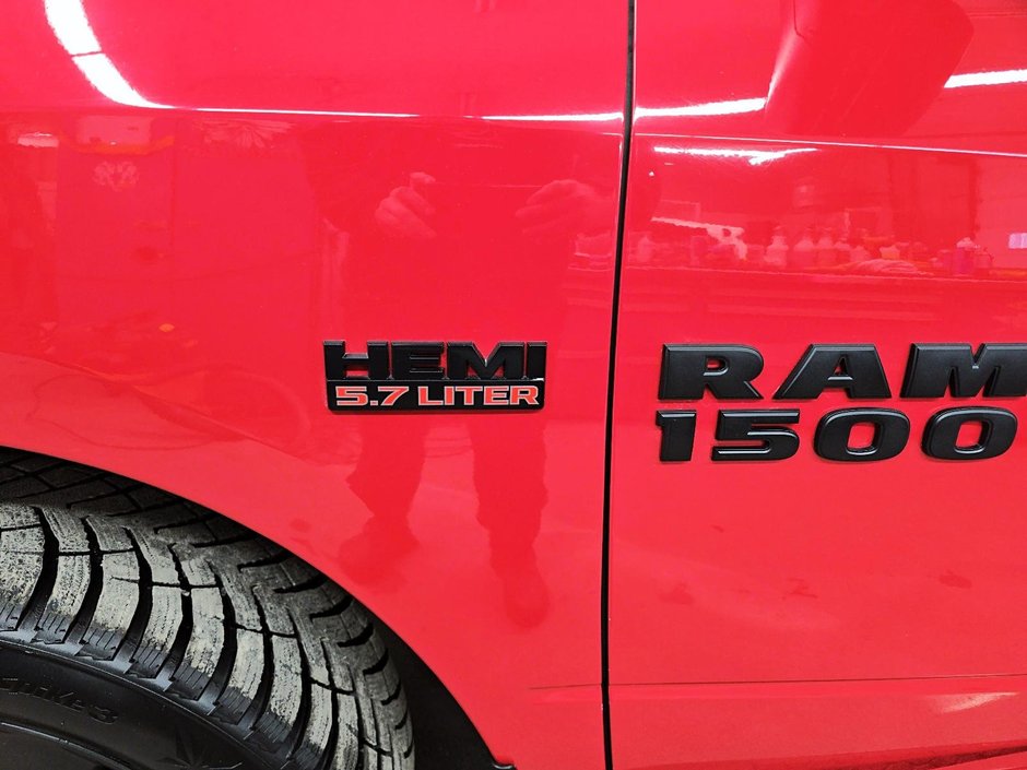Ram 1500 Classic EXPRESS // RAM 1500 // CREW CAB 2020-5