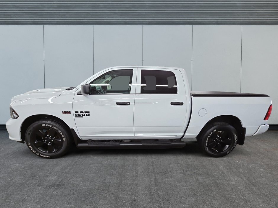 2022 Ram 1500 Classic EXPRESS 4X4 CREW CAB NIGHT EDITION // PLAN OR 434S-4