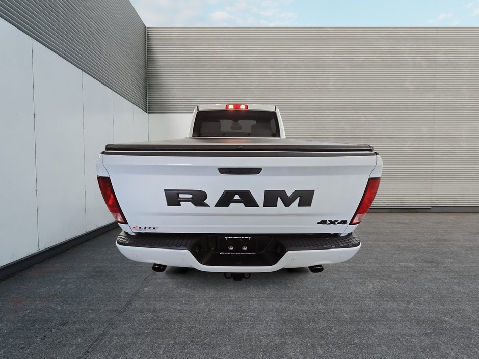 2022 Ram 1500 Classic EXPRESS 4X4 CREW CAB NIGHT EDITION // PLAN OR 434S-2