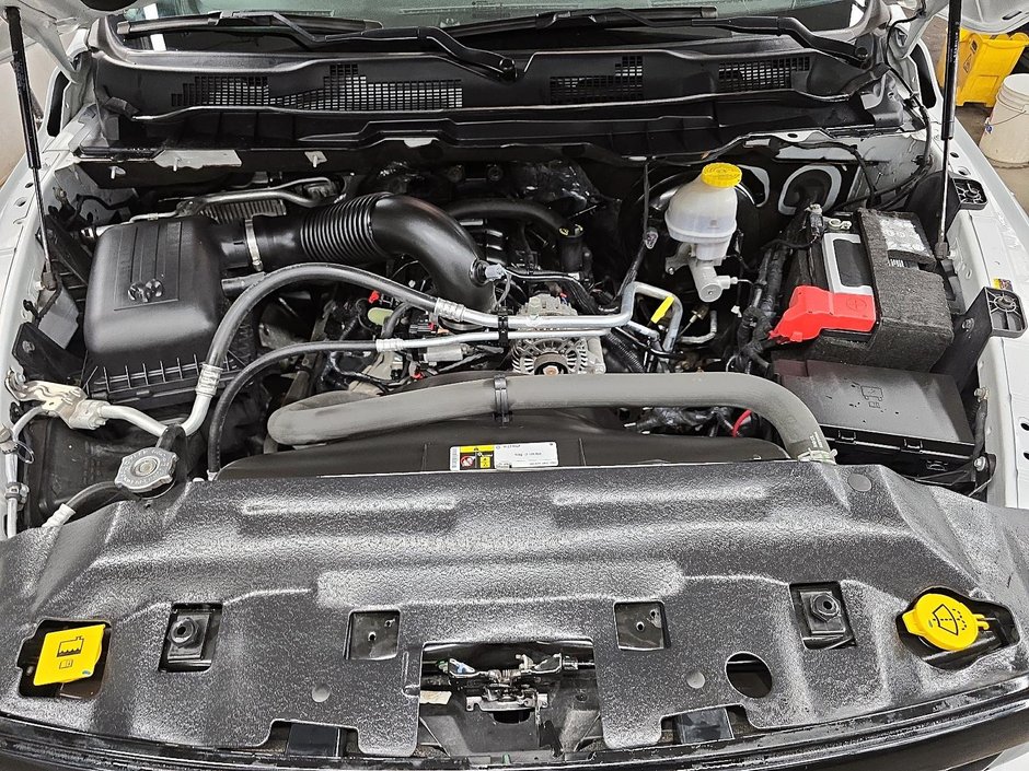 2022 Ram 1500 Classic EXPRESS 4X4 CREW CAB NIGHT EDITION // PLAN OR 434S-7