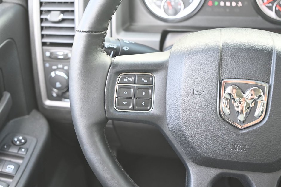 2023 Ram 1500 Classic EXPRESS-12