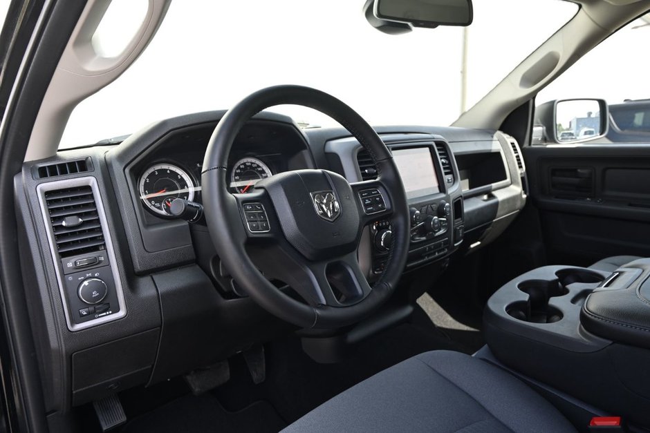 2023 Ram 1500 Classic EXPRESS-5