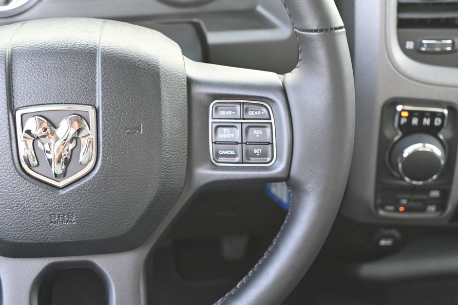 2023 Ram 1500 Classic EXPRESS-11