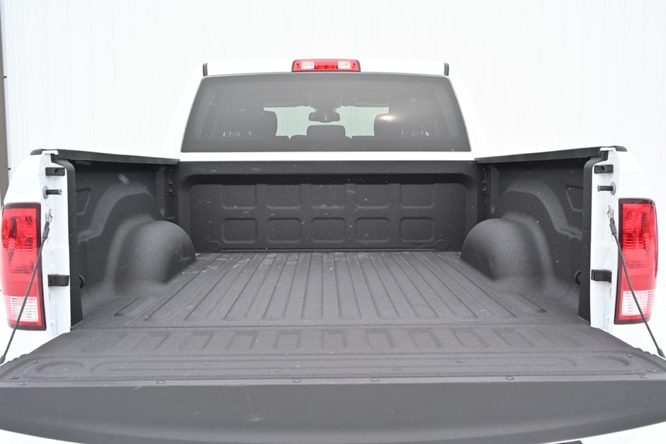 2023 Ram 1500 Classic EXPRESS-4