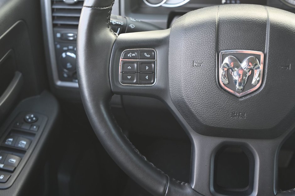 2023 Ram 1500 Classic EXPRESS-13