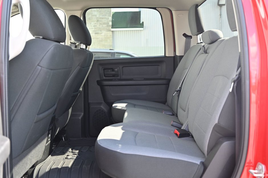 2023 Ram 1500 Classic EXPRESS-9