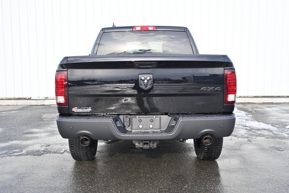 2024 Ram 1500 Classic WARLOCK-4
