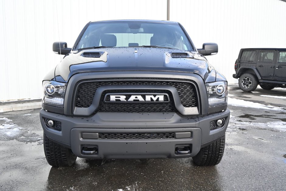 2024 Ram 1500 Classic WARLOCK-2