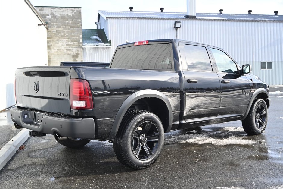 2024 Ram 1500 Classic WARLOCK-3