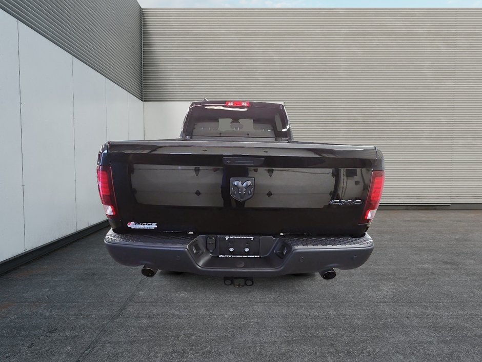 Ram 1500 Classic WARLOCK 4X4 CREW CAB // V8 2024-2